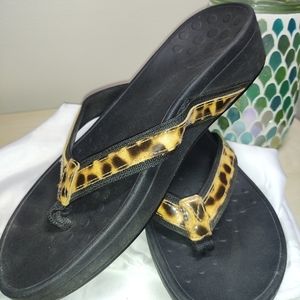Vionic Orthotic 9 Platform Flip flop Leopard